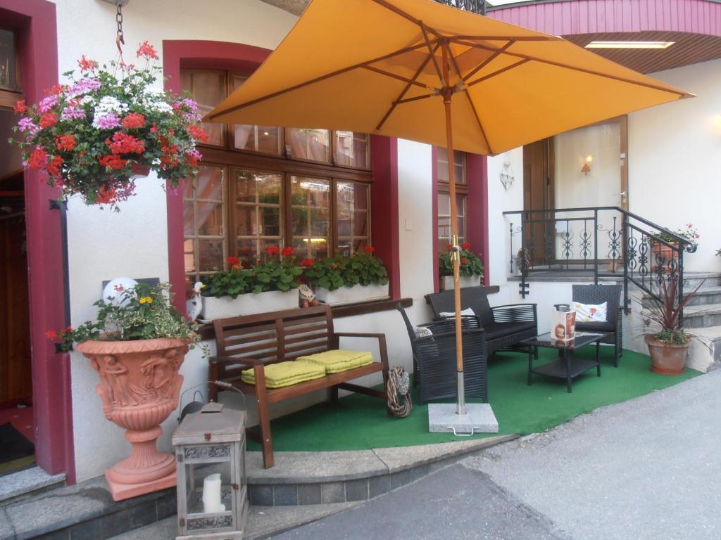 Hotel Restaurant Escher Leukerbad Exterior photo